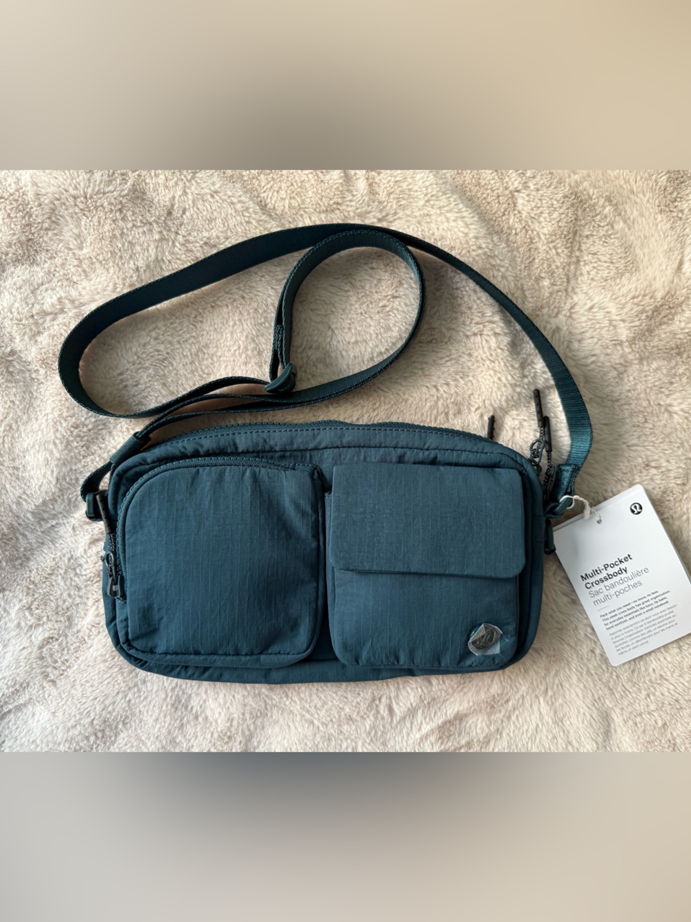 NWT Lululemon Multi-Pocket Crossbody Teal - Picture 2 of 11